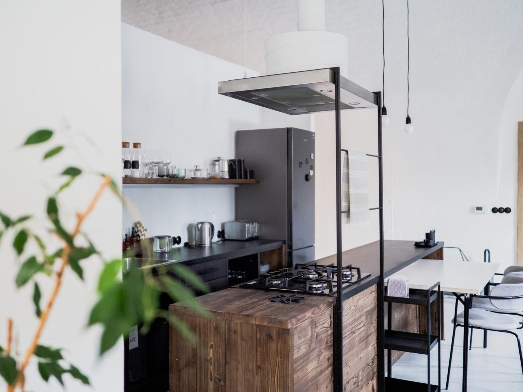 Long Story Short Hostel & Cafe ออลอโมตซ์ ภายนอก รูปภาพ