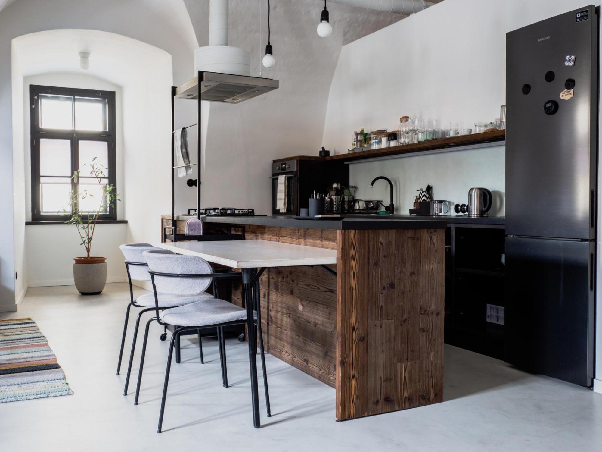 Long Story Short Hostel & Cafe ออลอโมตซ์ ภายนอก รูปภาพ