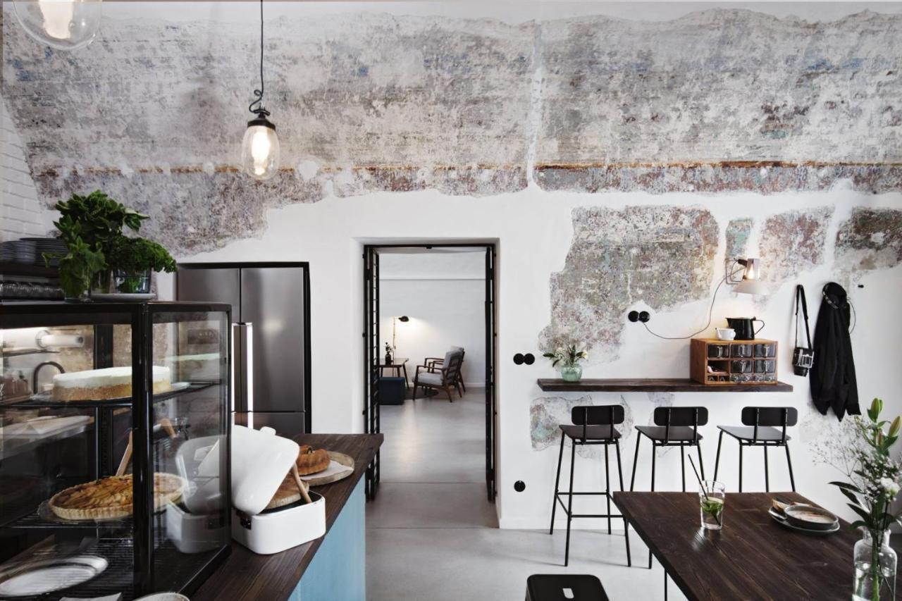 Long Story Short Hostel & Cafe ออลอโมตซ์ ภายนอก รูปภาพ